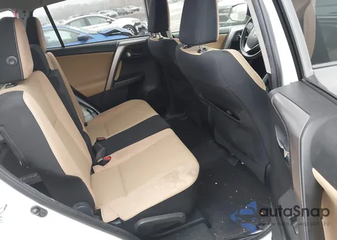 2017 Toyota Rav4 Xle z USA, uszkodzony, nr VIN JTMRFREVXHD209636